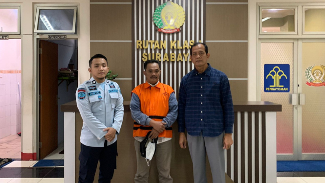 KPK Limpahkan Tahanan ke Rutan I Surabaya