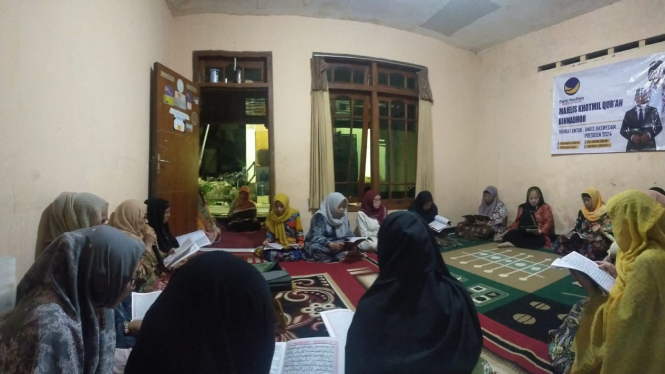 Acara khotmil qur'an bin nadzor dan doa bersama untuk Kemenangan Anies