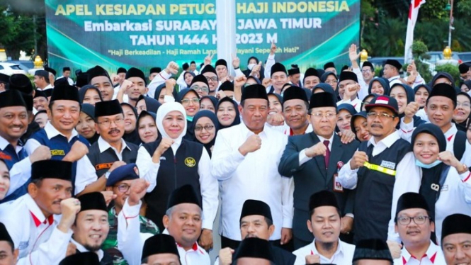 Apel Kesiapan Petugas Haji Embarkasi Surabaya, Jawa Timur.