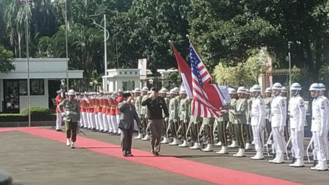 Menhan RI Prabowo Subianto sambut kedatangan Kepala Staf US Army