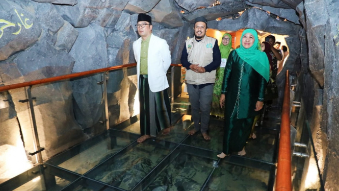 Gubernur Khofifah  Keliling Melihat Desain Arsitektur Masjid Al Jabbar