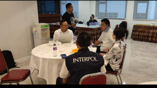 Tim Polda Jatim memeriksa saksi dan korban di Hong Kong