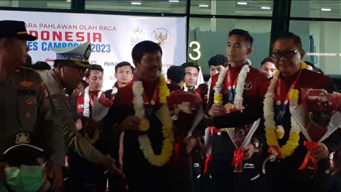 Timnas Indonesia U-22 mendarat di Bandara Soekarno-Hatta