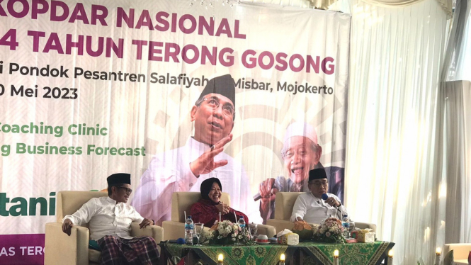 Guyonan Gus Yahya saat Kopdar  Nasional 14 Tahun Terong Gosong