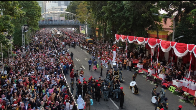 Parade Surabaya Vaganza 2023