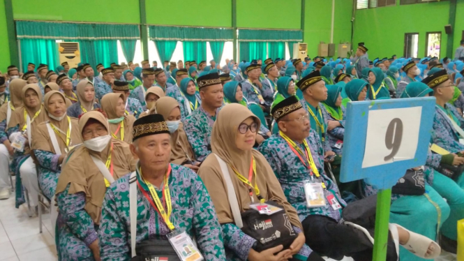 Jemaah Haji Embarkasi Surabaya