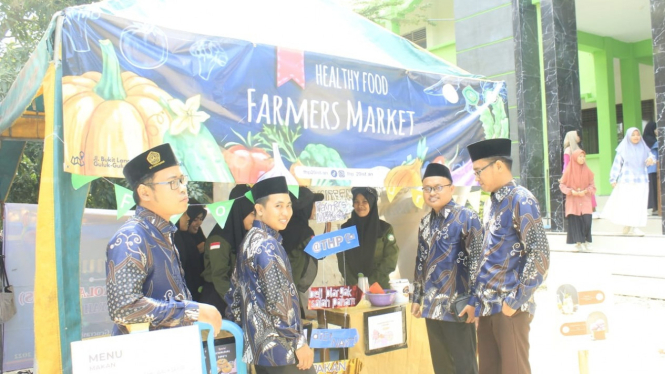 Kegiatan EXPO produk mahasiswa di Kampus Pondok Pesantren Annuqayah