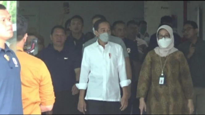 Presiden Jokowi jenguk Cak Nun di RSUP Dr. Sardjito