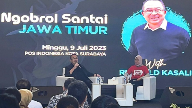 Pos Indonesia Surabaya Gelar Ngobrol Santai Bareng Rhenald Kasali