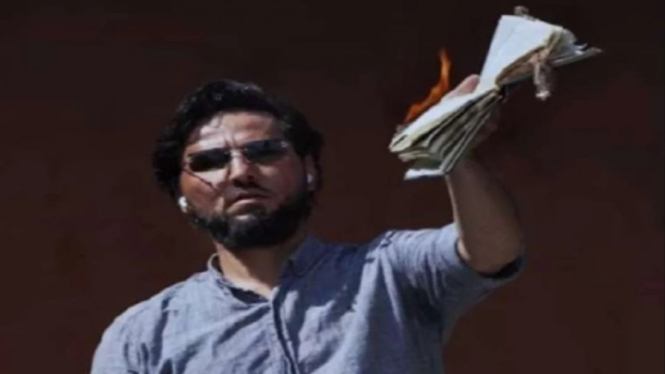 Aksi Pria Imigran Irak bernama Salwan Momika membakar Al Qur'an