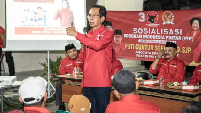 Ketua PDIP Surabaya Adi Sutarwijono.
