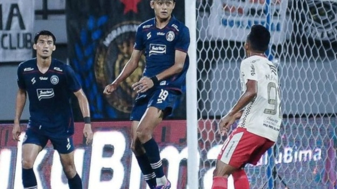 Duel Arema FC Vs Bali United