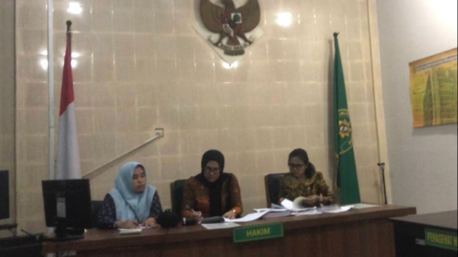 Sidang tiga anak penganiayaan santri di Mojokerto