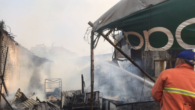 Kebakaran  Warung di Mojokerto
