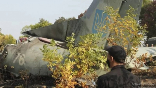 Puing-puing pesawat Ukraina