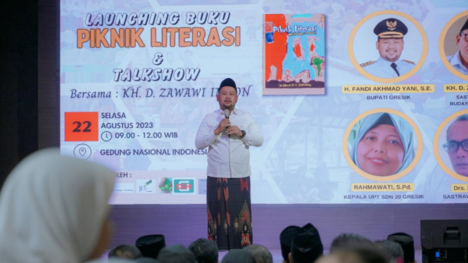 Bupati Gresik Fandi Akhmad Yani, saat peluncuran Buku Piknik Literasi
