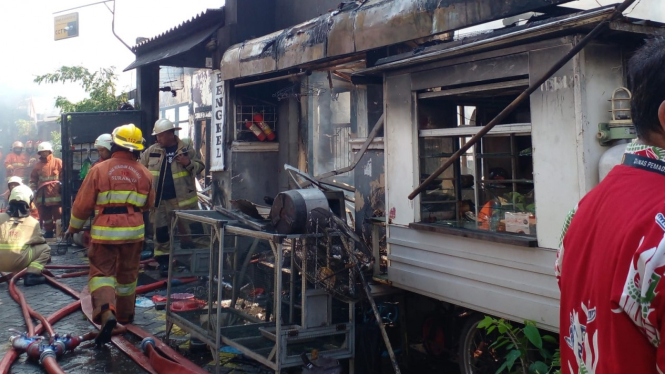 Dua Peristiwa Kebakaran Terjadi Sekaligus dalam Sehari di Surabaya