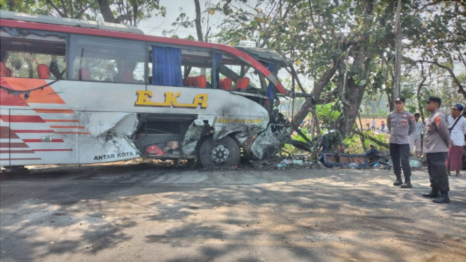 Kondisi Bus Eka usai adu banteng dengan Bus Sugeng Rahayu