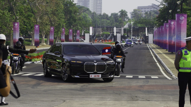 BMW i7 yang digunakan di acara KTT ke-43 Asean di Jakarta.