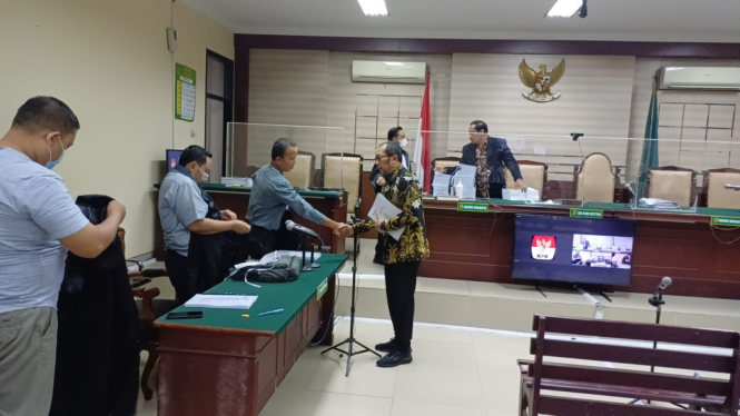 Sahat Tua Simanjuntak di Pengadilan Tipikor Surabaya