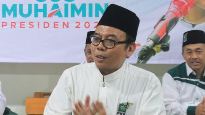 KH Ma'mun Zein, Gresik