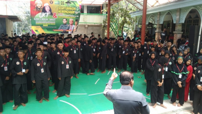 Anggota baru Gerakan Aksi Silat Muslimin Indonesia Tulungagung