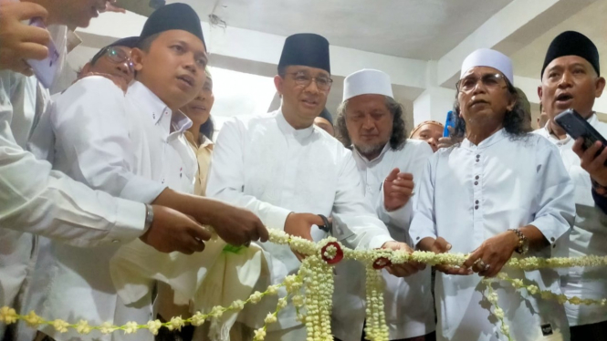 Bacapres Anies Baswedan saat berkunjung ke Jawa Timur