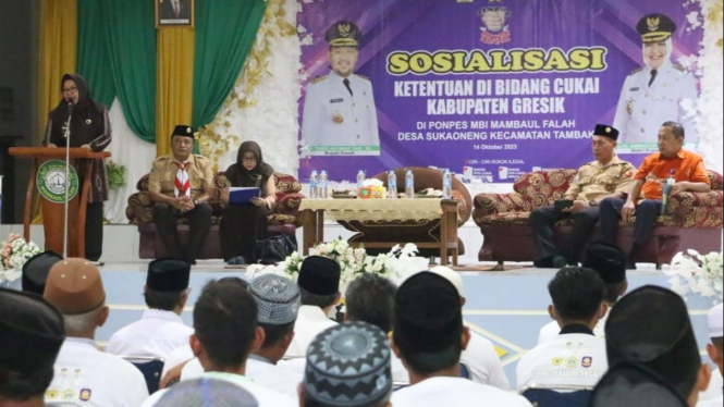 Wakil Bupati Gresik Aminatun Habibah sosialisasi peredaran rokok ilegal.