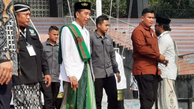 Presiden Joko Widodo tiba lokasi Hari Santri Nasional di Surabaya