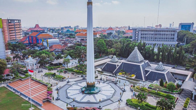 Monumen Tugu Pahlawan Surabaya