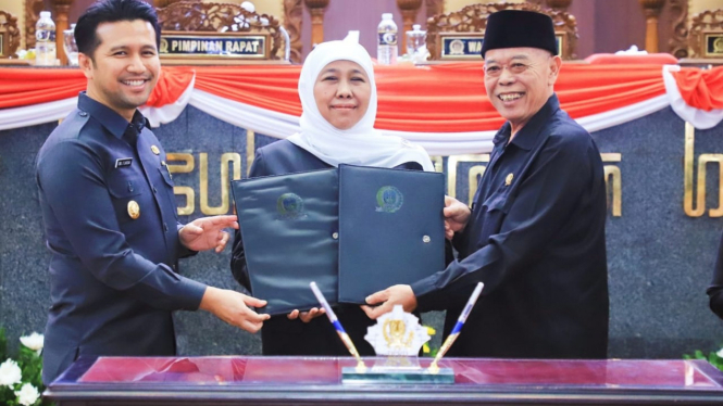 Sidang Paripurna Pengumuman  usulan Pemberhentian Gubernur