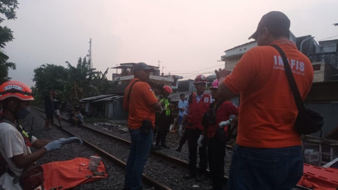 Pria Asal Wiyung Kota Surabaya Tewas Tertabrak Kereta Api