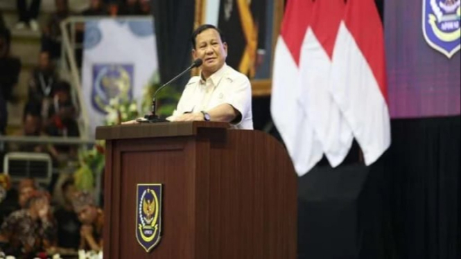 Prabowo saat hadiri acara Apdesi di Bandung