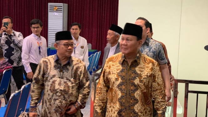 Prabowo Subianto bersama sekretaris PP Muhammadiyah