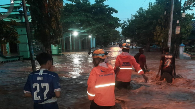 Banjir bandang menerjang sejumlah wilayah di Bojonegoro