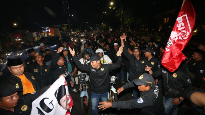 Konvoi anak motor sambut kedatangan Ketum PSI di Surabaya