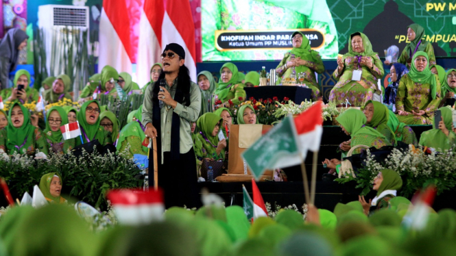 Gus Miftah saat di Jatim Expo Surabaya bersama ribuan kader Muslimat NU se Jatim