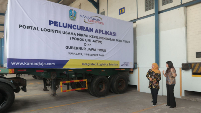 Peluncuan aplikasi Poros Umi Jatim oleh Gubernur Khofifah di Surabaya.