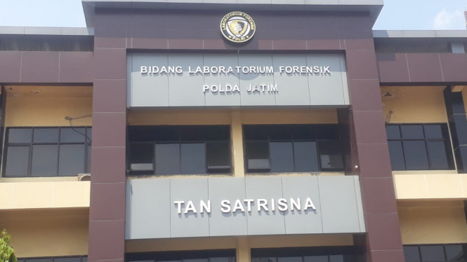 Gedung Laboratorium Forensik Kepolisian Daerah Jawa Timur.