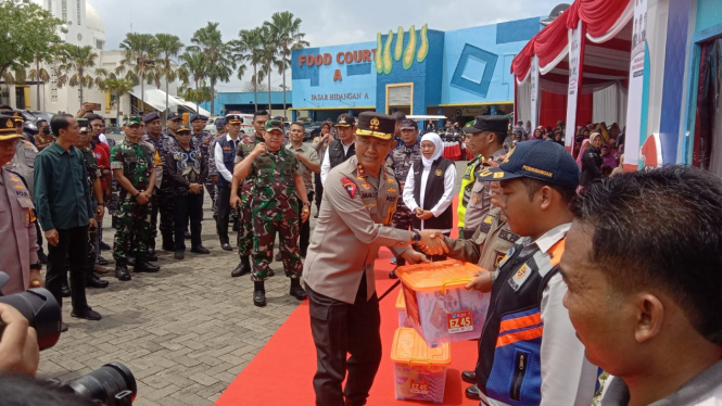 Kapolda Jatim saat berkunjung di Lamongan