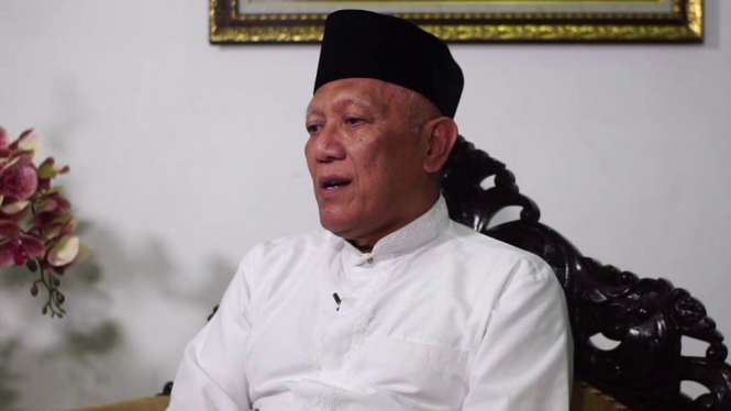 Pengasuh PP Tebuireng Jombang, KH Abdul Hakim Mahfudz atau Gus Kikin
