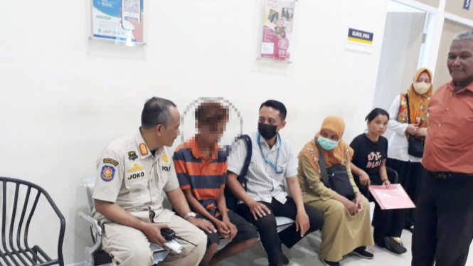 Satpol PP Surabaya bantu rehab remaja ke RSJ Menur