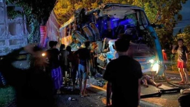 Polisi Periksa Enam Orang Saksi Kecelakaan Adu Banteng Bus