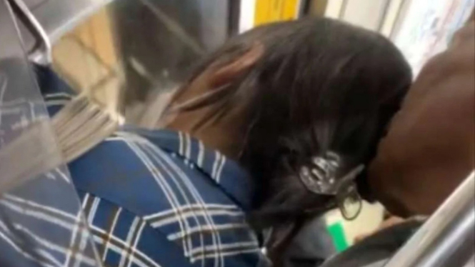Viral Pelecehan Seksual di Kereta Terekam Kamera.