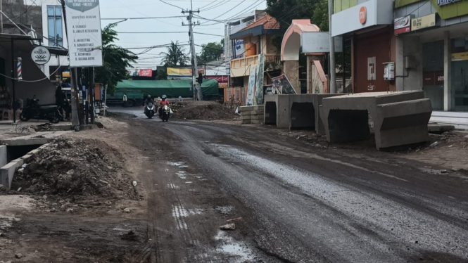 Proyek infrastruktur jalan Kecamatan Cerme pada September 2023 lalu