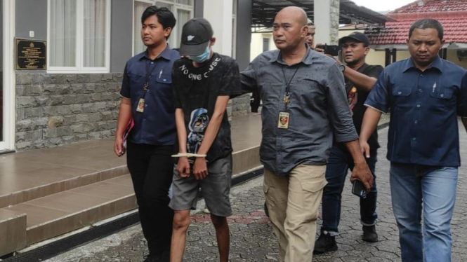 Pemuda Mojokerto ditangkap polisi dalam kasus prostitusi online