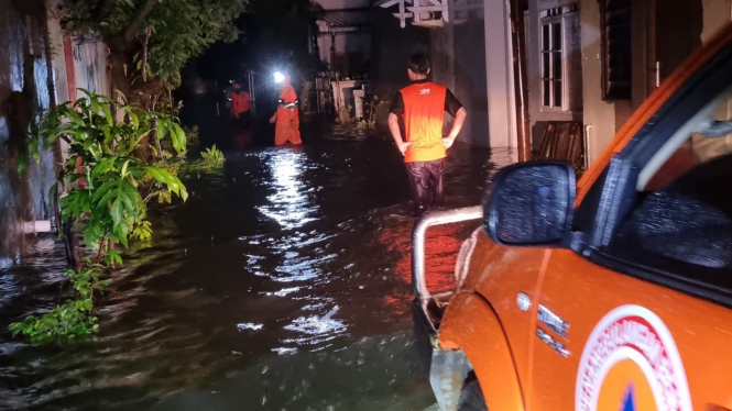 BPBD saat melakukan monitoring bencana banjir di Kota Semarang