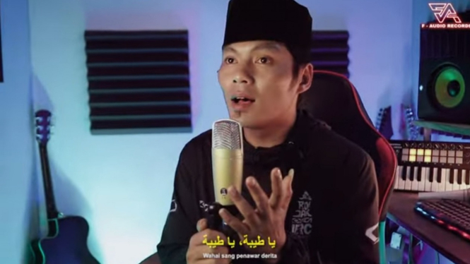 Agus Fauzi Ahmad asal Trenggalek dengan hobi vocal rock dan trail.
