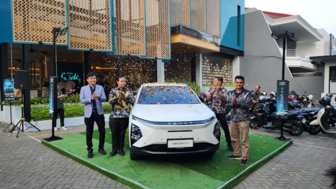 Mobil Listrik Perdana dari Chery resmi diluncurkan