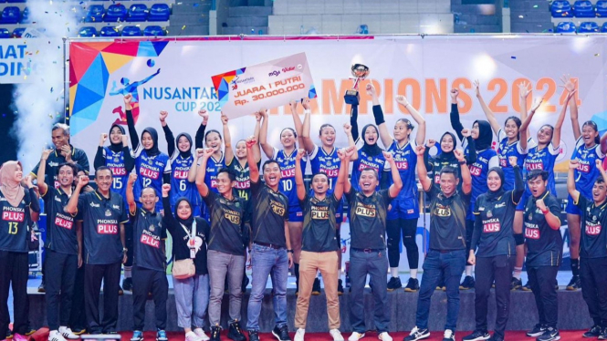 Tim voli putri Petrokimia menjadi juara Nusantara Cup 2024